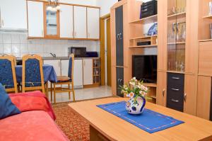 Sunshine Apartments Podstrana