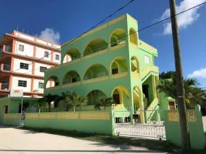 Panchos Villas - Caye Caulker