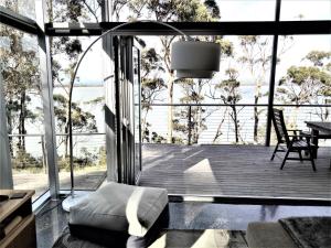 Baragoola Retreat - Luxury Waterfront Property