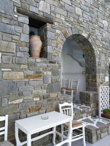 Zefi Hotel & Suites Paros Greece