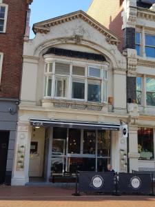 Pansion La Baguettes BnB and Cafe Reading Suurbritannia