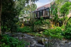 Voraman Hut - Cseszon