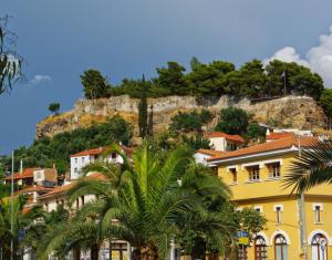 Relaxing appt. into the heart of Historical Center Messinia Greece