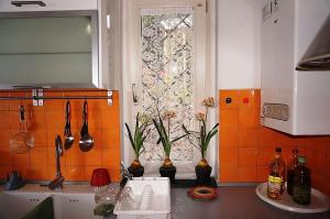 Sorrento Villa Sleeps 6 Air Con WiFi - image 1