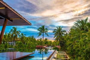 Graceland Khaolak Beachfront Resort