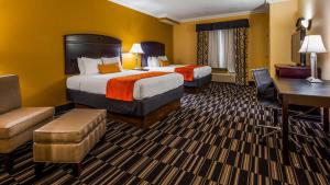 Queen Room with Two Queen Beds - Non-Smoking room in Best Western Barsana Hotel & Suites