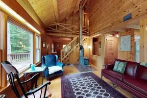 Charloon Cabin - Millinocket