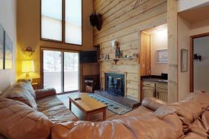 Three Bedroom Apartment room in Gold Creek 304