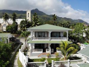 Drake Seaside Studio Apartments