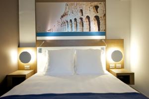 Superior Double Room room in Mercure Roma Centro Colosseo