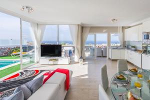 LUXURY WHITE VILLA with sea view, heated pool