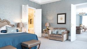 Presidential Suite room in Althoff Grandhotel Schloss Bensberg