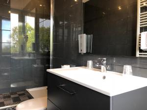 Hotels Logis Hotel Auberge de L'Etang : photos des chambres
