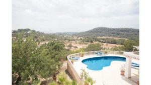 Can Tunicu has amazing sea views and is located in a quiet area near to San Antonio