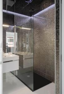 Mirror Apartment
