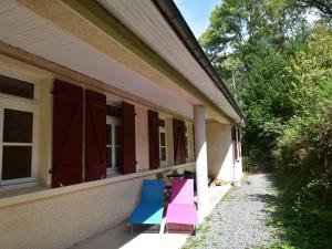 Maisons de vacances Spacious Holiday Home with Swimming Pool in Cuzy : photos des chambres