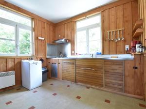 Maisons de vacances Spacious Holiday Home with Swimming Pool in Cuzy : photos des chambres