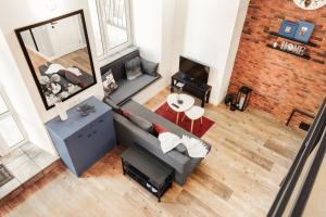 Two-room apartment on Lanzheronovskaya