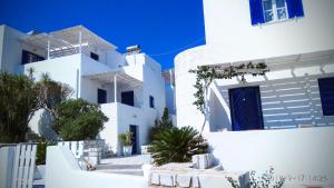 Nicos Studios & Apartments Paros Greece