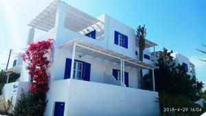 Nicos Studios & Apartments Paros Greece