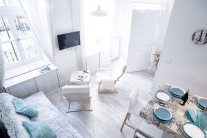 MAPS Apartment - Central Home with Unique Design