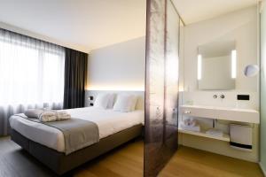 Double or Twin Room room in R hotel experiences