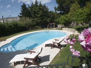 Spacious Holiday Home in Buseto Palizzolo with Pool