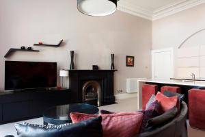 7-9 Rothesay Place, Edinburgh, EH3 7SL, Scotland.