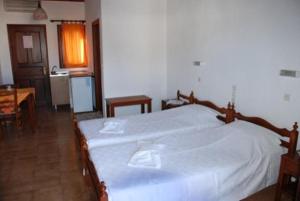 Romantza Patmos Greece