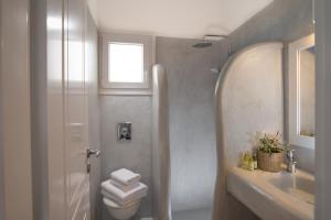 Perla Rooms Milos Greece