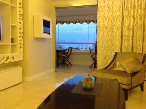 Apartments at Commodoro