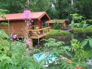 Hope Alaskas Bear Creek Lodge