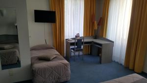 Hotels Hotel de Geneve , Faverges-Seythenex 74210, Haute Savoie : photos des chambres