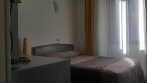 Hotels Hotel de Geneve , Faverges-Seythenex 74210, Haute Savoie : Chambre Double Standard