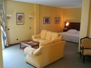 Suite room in Hotel Lozano