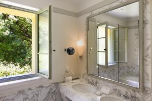 Hotels Hotel Royal-Riviera : photos des chambres