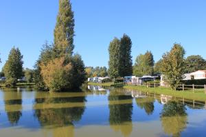 Campings Camping Le Marqueval : photos des chambres