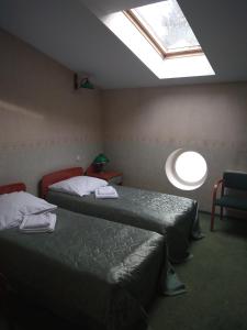 Roskosz Zespół Dworsko Parkowy