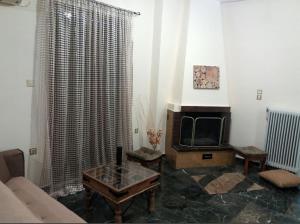 Comfortable 4th fl flat ideal for up to 8 people Ilia Greece