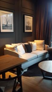 Luxury King Bed Apartment with Pool View and Sauna