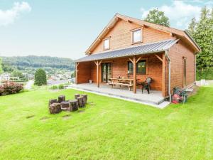 Modern Holiday Home in Vresse-sur-Semois with Kayaking