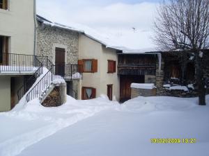 Maisons de vacances Gites Ardoise et Girolle Formigueres : photos des chambres