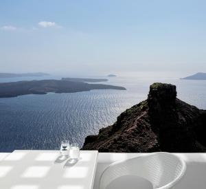 Tholos Resort Santorini Greece