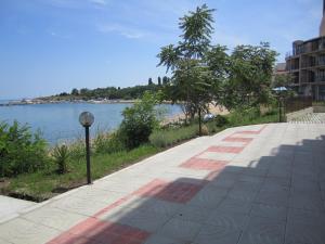 Akra Apartments
