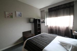 Hotels Adonis Lyon Est Hotel Artys : photos des chambres