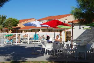 Villages vacances Lagrange Grand Bleu Vacances – Residence Le Mas de Torreilles : photos des chambres