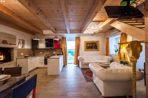 Villa Art House with Pool