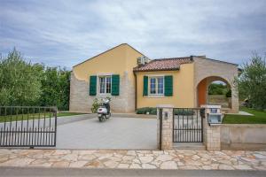 Holiday House Hacienda