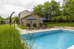 Attractive Stone Villa M-Mate with Pool - Privacy Guaranteed 