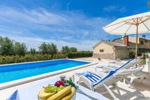 Stone House Rita with Pool - Flengi